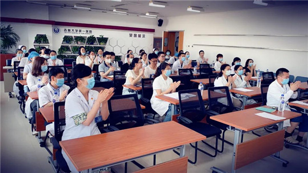 吉大一院肿瘤诊治中心教工党支部召开党史学习教育专题组织生活会(图1) 吉大一院肿瘤诊治中心教工党支部召开党史学习教育专题组织生活会(图1)